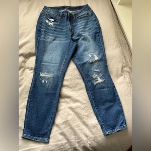 Judy Blue 14W boyfriend fit.